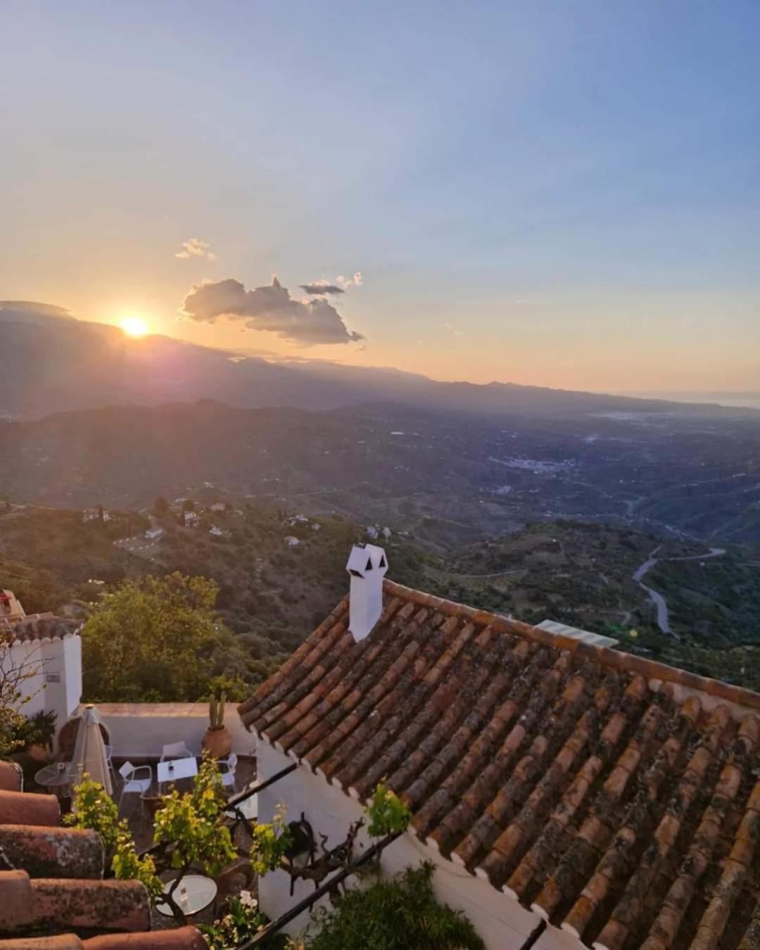 Hotel Rural Verde Oliva Comares Екстер'єр фото